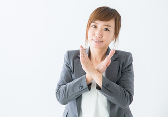 バッテンを作る女性