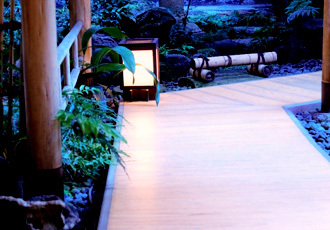料亭の日本庭園